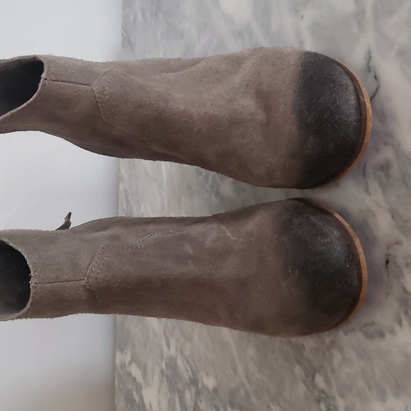 BP Leather Stacked Heel Distressed Western Style Bootie, Size 5.5 - Picture 10 of 11